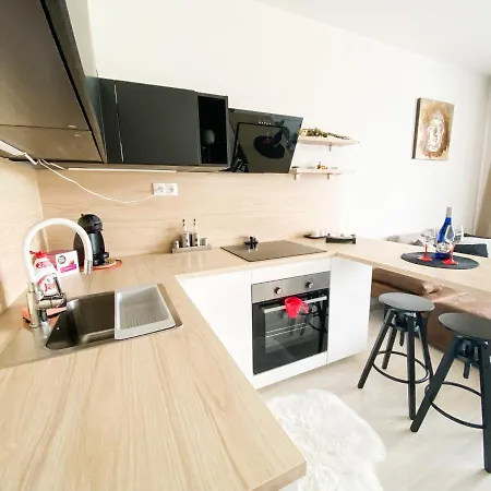 Krasny Moderny 1-izbovy Byt, Novostavba + Parking Apartment