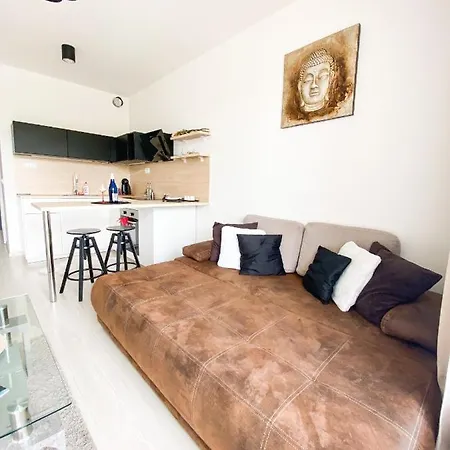 Krasny Moderny 1-izbovy Byt, Novostavba + Parking Апартаменты Братислава